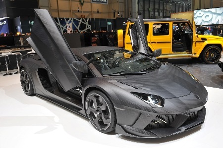 Lamborghini Aventador khoác “áo lạ” - 1 Mansory thay các cánh gió trước và cả tấm nắp ca-pô