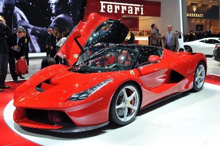 Diện kiến siêu xe kế nhiệm huyền thoại Ferrari Enzo - 7 Các hốc gió cỡ lớn