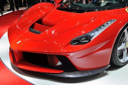 Diện kiến siêu xe kế nhiệm huyền thoại Ferrari Enzo - 8 Các hốc gió cỡ lớn