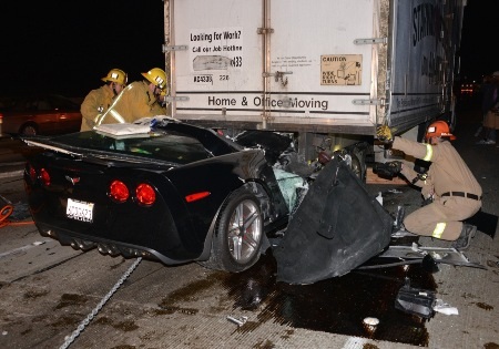 Rúc gầm xe tải, siêu xe Corvette nát thân - 6 Nhật Minh