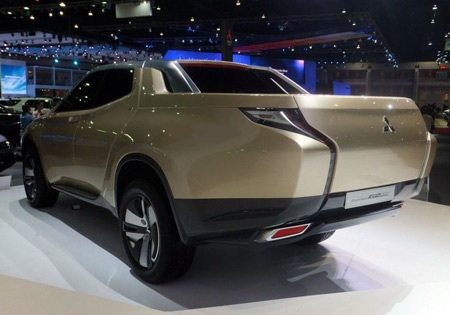 Mitsubishi GR-HEV Concept - Tương lai của Triton - 8 Nhật Minh