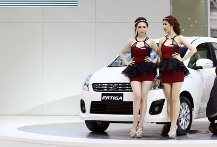 Rộn ràng người đẹp tại Triển lãm ôtô Bangkok 2013 - 2 Triển lãm ô tô Bangkok 2013 mở cửa đón khách tham quan từ ngày 27/3 đến 7/4.