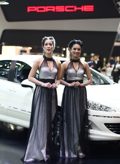Rộn ràng người đẹp tại Triển lãm ôtô Bangkok 2013 - 15 Triển lãm ô tô Bangkok 2013 mở cửa đón khách tham quan từ ngày 27/3 đến 7/4.