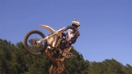 Nghị lực phi thường của tay đua motocross bị liệt hai chân - 6 Nhật Minh
