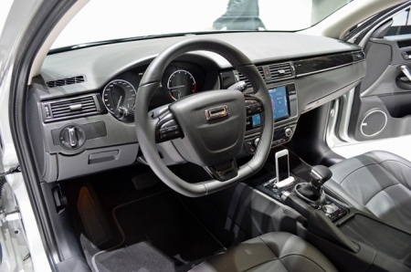 Hãng xe Trung Quốc Qoros ra xe mới - 6 Một số hình ảnh xe Qoros 3 tại Triển lãm ô tô Geneva: