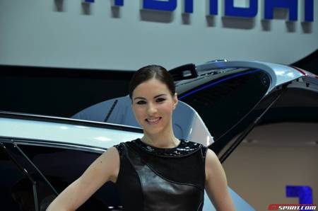 Ngắm người đẹp tại Triển lãm ô tô Geneva 2013 - 17 Nhật Minh