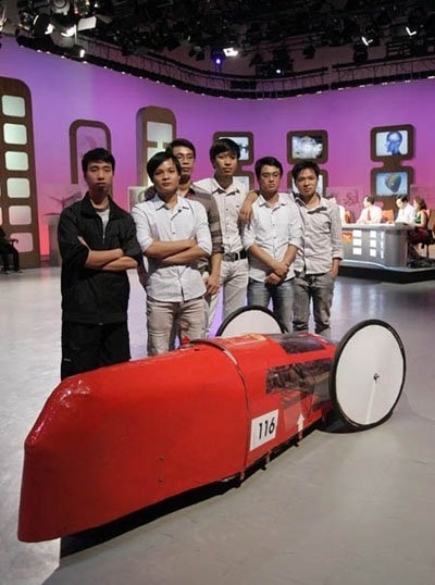 Ly kỳ chuyện người Việt đổ tiền chế siêu xe, máy bay - 7 Ly kỳ người Việt đổ tiền chế siêu xe, máy bay