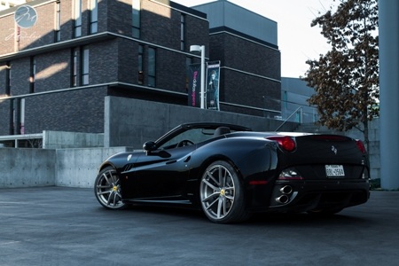 Khi “ngựa chiến” Ferrari California thay “vó” - 8 Nhật Minh