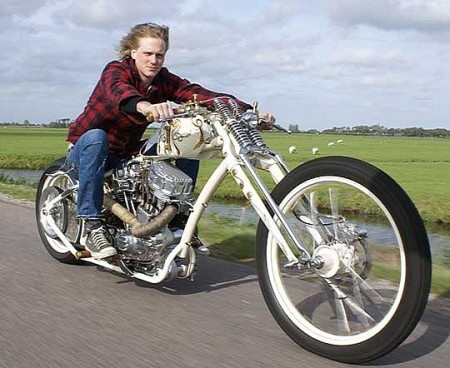 Một chiếc chopper "chế" lạ mắt - 8 Nhật Minh