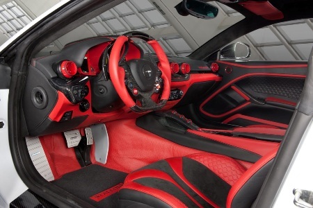 Nhà độ Mansory biến hóa siêu xe Ferrari F12 Berlinetta - 7 Nội thất cực kỳ bắt mắt với da đỏ và đen. Vô-lăng được thiết kế lại
