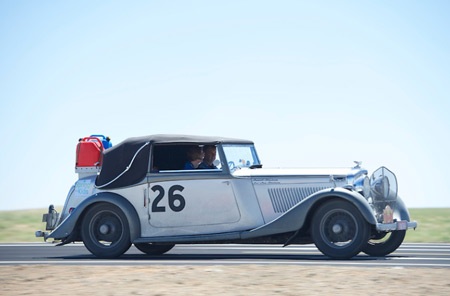 Xế cổ đua đường trường Bắc Kinh-Paris - 9 Xe Bentley Drophead 1936