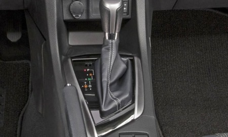 Hình ảnh chính thức đầu tiên của Corolla thế hệ mới - 4 Hình ảnh chính thức đầu tiên của Corolla thế hệ mới