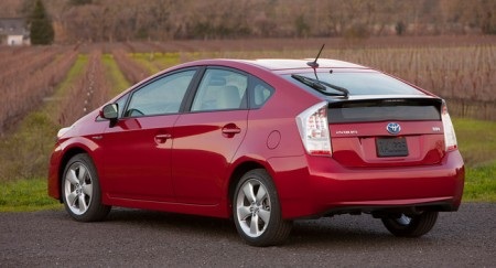 Hơn 240.000 xe Toyota có nguy cơ trục trặc phanh - 1 Xe Toyota Prius thế hệ thứ 3