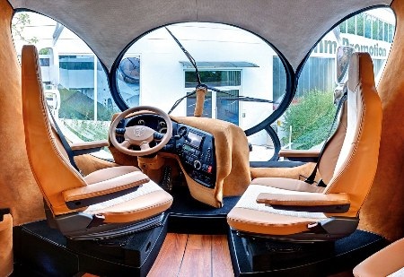 Khoang lái cũng vô cùng sang trọng