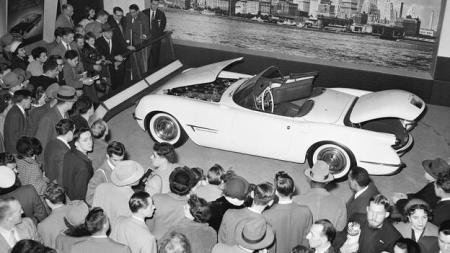 Chevrolet Corvette - 60 năm nhìn lại - 2 Chevrolet Corvette - 60 năm nhìn lại