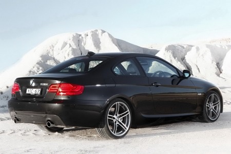 BMW 3-Series Coupe (trên) - 4-Series Coupe (dưới)