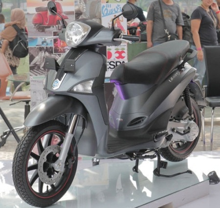 Piaggio ra xe Liberty 100S giá 1.700 USD - 1 Xe Liberty 100 S mới ra mắt ở