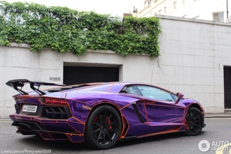 Siêu xe Lamborghini Aventador lạ lẫm trong sắc tím - 6 Nhật Minh