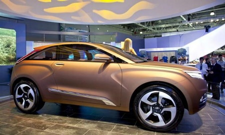 Mẫu Lada X-Ray với kiểu dáng đơn giản nhưng khỏe khoắn thể hiện hướng thiết kế mới của Lada