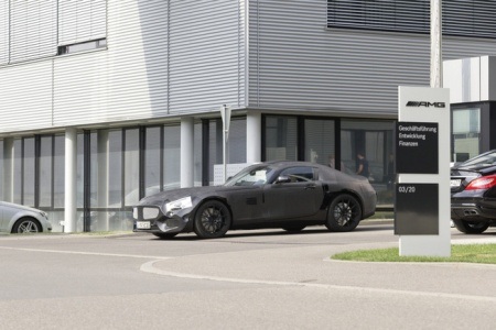 Mercedes SLC không thay thế siêu xe SLS AMG - 1 Nhật Minh - Trung Đức