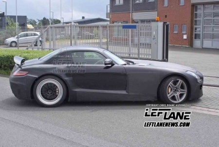 Mercedes SLC không thay thế siêu xe SLS AMG - 5 Nhật Minh - Trung Đức