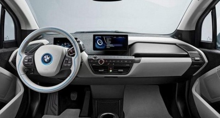 Mẫu xe chạy điện đầu tiên của BMW chuẩn bị ra mắt - 10 Dáng xe cao, với nhiều đường uốn tròn của i3 là phong cách thiết kế chưa từng có trước đây của BMW