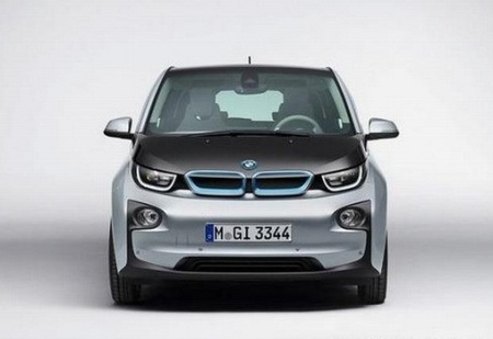 Mẫu xe chạy điện đầu tiên của BMW chuẩn bị ra mắt - 5 Dáng xe cao, với nhiều đường uốn tròn của i3 là phong cách thiết kế chưa từng có trước đây của BMW
