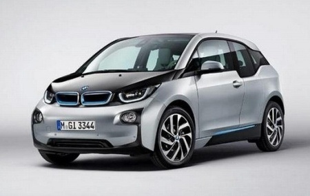 Mẫu xe chạy điện đầu tiên của BMW chuẩn bị ra mắt - 4 Dáng xe cao, với nhiều đường uốn tròn của i3 là phong cách thiết kế chưa từng có trước đây của BMW