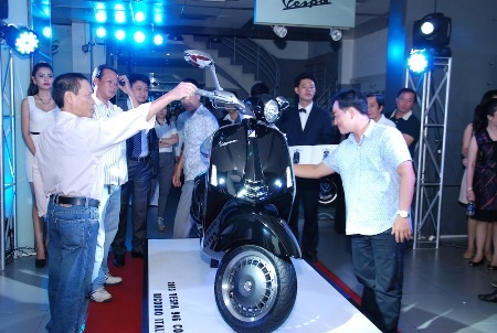 Cửa hàng Piaggio Trang Lê - địa điểm xuất hiện Vespa 946 duy nhất tại Đà Nẵng