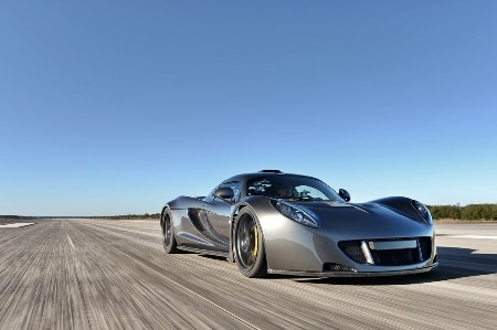 Video xe Venom GT lập
kỷ lục tốc độ: