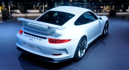 Porsche ngừng bán xe 911 GT3 sau hai vụ cháy - 1 Porsche ngừng bán xe 911 GT3 sau hai vụ cháy