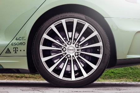 Video giới thiệu xe
Rinspeed XchangE: