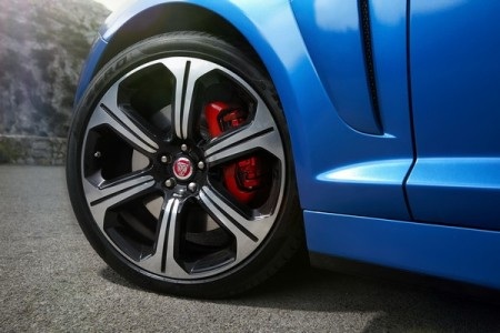 Jaguar ra xe XFR-S Sportbrake - 8 Download trọn bộ hình nền độ phân giải cao mẫu xe XFR-S Sportbrake
hoàn toàn mới của Jaguar