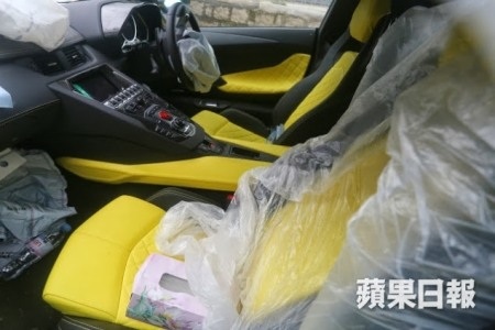 Siêu xe Aventador LP720-4 lâm nạn khi đang chạy thử