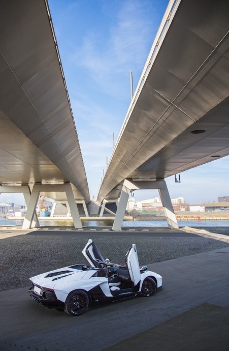 Lamborghini Aventador LP700-4 Roadster