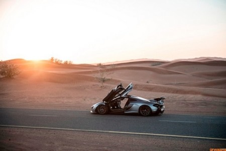 Download trọn bộ hình nền độ phân giải cao bộ sưu tập những
hình ảnh đẹp nhất về McLaren P1