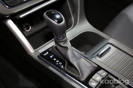 Mành che nắng cho cửa sổ sau