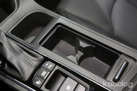 Mành che nắng cho cửa sổ sau