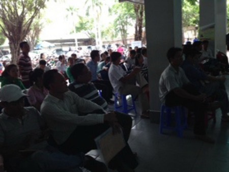 Đổi giấy phép lái xe: Ai tiếp tay cho cò?