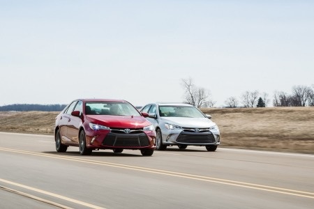 Toyota Camry 2015 chính thức ra mắt