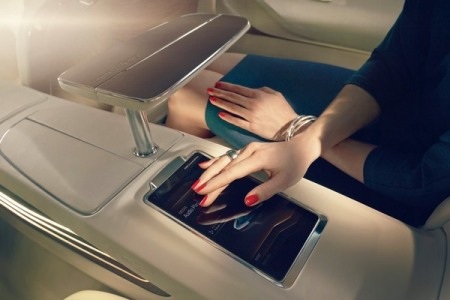 Bạn đọc có thể download trọn bộ hình nền độ phân giải cao mẫu
xe