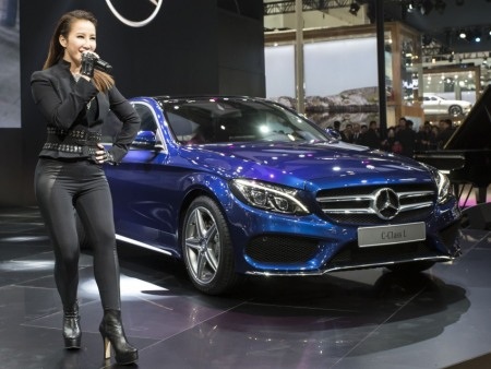 Mercedes ra mắt xe C-Class 2015 trục cơ sở dài