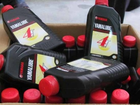 Dầu nhớt giả của hãng
Yamaha bị bắt giữ.