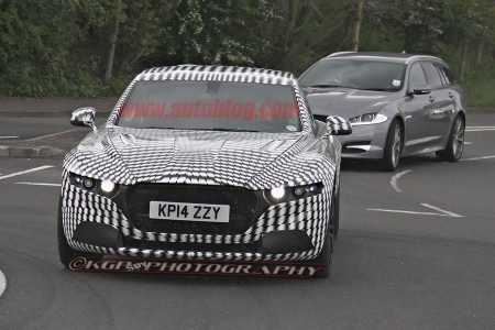 Aston Martin Lagonda trên đường thử