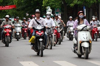 Bán xe máy phải làm 'báo cáo': Lợi hay phiền - 1 Mua bán xe máy cũ hiện nay chưa được
quản lý chặt.