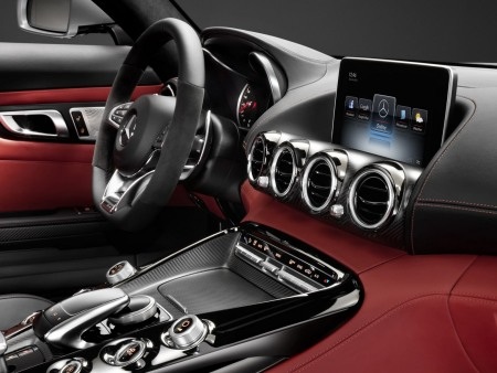 Những hình ảnh đầu tiên của xe Mercedes AMG GT