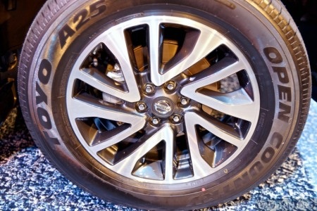 Nissan Navara thế hệ mới ţhính thức ra mắt