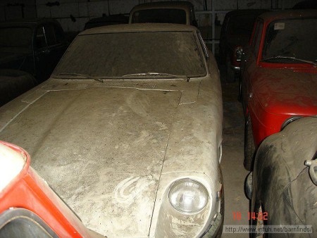 Video về kho xe
cổ này: