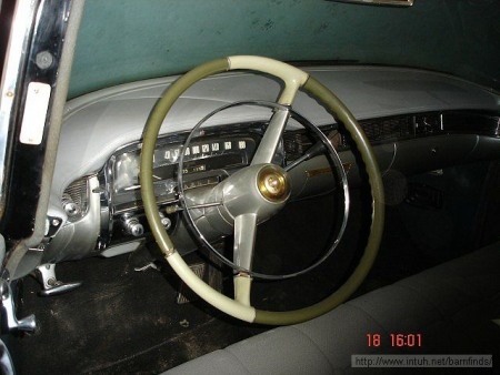 Video về kho xe
cổ này: