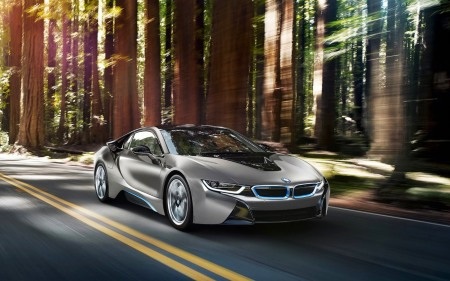 Hơn 825.000 USD trả cho một chiếc BMW i8 - 2